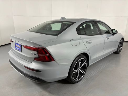 Used 2024 Volvo S60 B5 Core AWD/4WD image 8