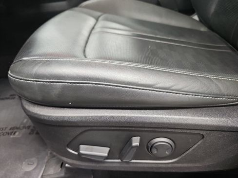 Used 2024 Kia Sorento S image 28