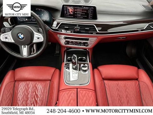 Used 2022 BMW 750i xDrive w/ Executive Package image 17