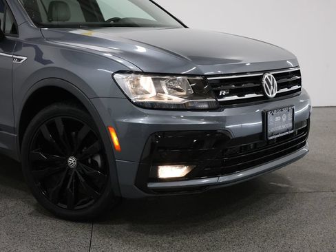 Used 2021 Volkswagen Tiguan SE R-Line FWD image 3