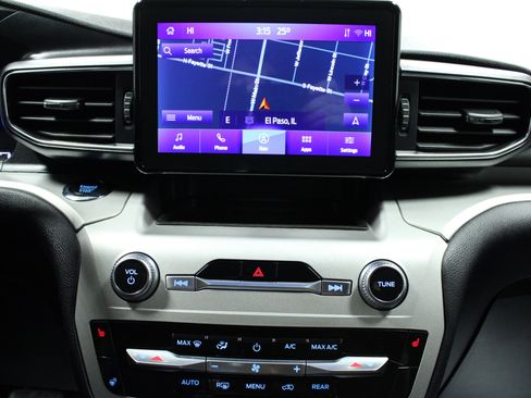 Used 2022 Ford Explorer XLT w/ Equipment Group 202A image 23