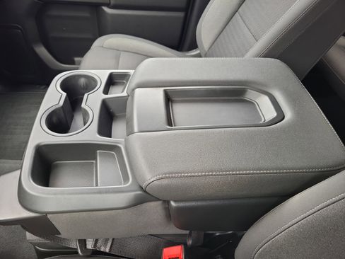 Used 2024 Chevrolet Silverado 2500 Custom w/ Custom Value Package image 24