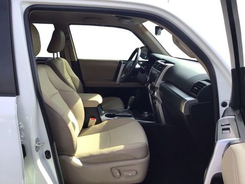 Used 2022 Toyota 4Runner SR5 Premium image 17