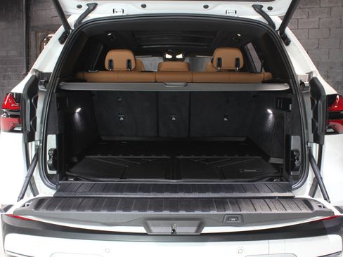 Used 2024 BMW X5 sDrive40i w/ Premium Package image 93