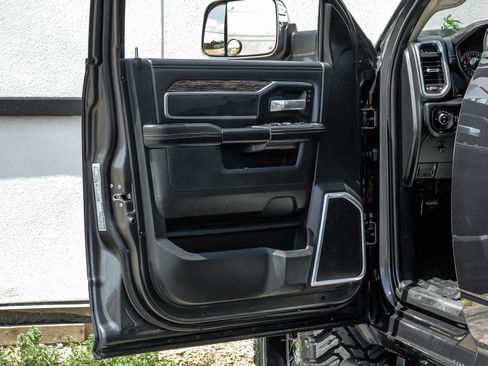 Used 2020 RAM 2500 Laramie AWD/4WD image 34
