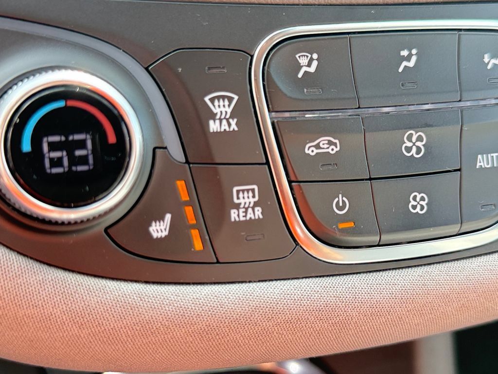 Used 2024 Chevrolet Malibu LT FWD image 31