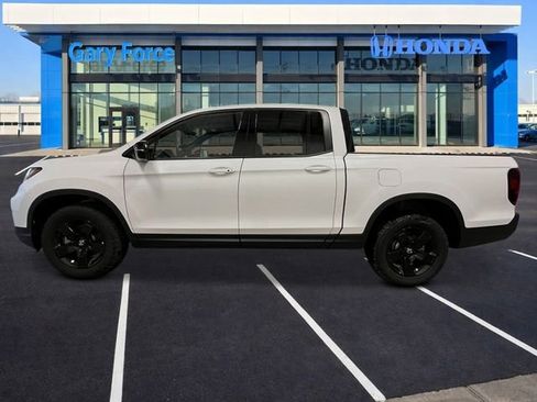 New 2026 Honda Ridgeline Black Edition image 2