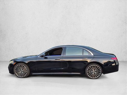 Used 2022 Mercedes-Benz S 500 4MATIC w/ AMG Line Package image 8