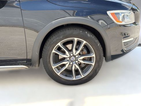 Used 2015 Volvo V60 T5 Cross Country w/ Convenience Package AWD/4WD image 12