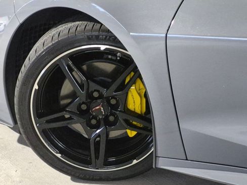 Used 2025 Chevrolet Corvette Stingray Premium Conv w/ Battery Protection Package RWD image 10