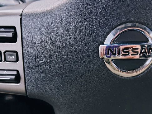 Used 2010 Nissan Titan XE image 22