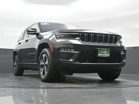 Used 2023 Jeep Grand Cherokee 4WD 4xe w/ Luxury Tech Group II image 36