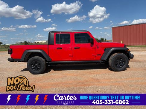 Used 2022 Jeep Gladiator Sport w/ Trailer Tow Package AWD/4WD image 3