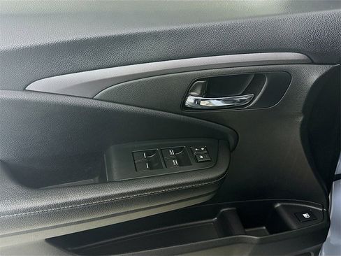 Used 2024 Honda Ridgeline Sport image 21