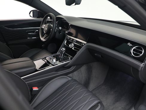 Certified 2022 Bentley Flying Spur W12 AWD/4WD image 26