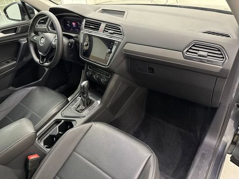 Used 2021 Volkswagen Tiguan SEL w/ 3-Row Tiguan MDO Package image 24
