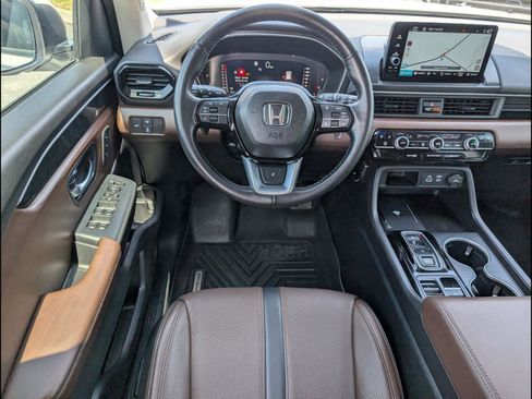 Used 2023 Honda Pilot Elite image 7