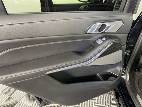 Used 2020 BMW X7 xDrive40i w/ Premium Package AWD/4WD image 28