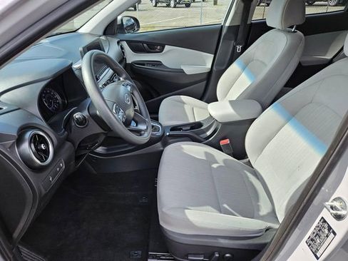 Used 2023 Hyundai Kona SEL image 13
