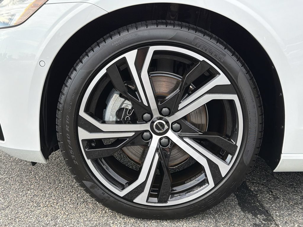 Certified 2024 Volvo S60 B5 Ultimate AWD/4WD image 10