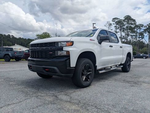 Used 2019 Chevrolet Silverado 1500 Custom Trail Boss w/ Custom Convenience Package AWD/4WD image 8