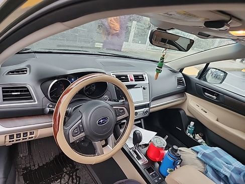 Used 2017 Subaru Outback 2.5i Limited image 9