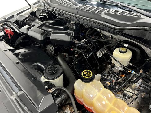 Used 2017 Ford F350 Lariat w/ Lariat Ultimate Package image 32