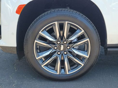 Certified 2022 Cadillac Escalade Sport Platinum w/ Heavy-Duty Trailer Package AWD/4WD image 33