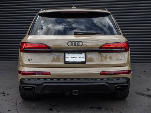 Used 2025 Audi Q7 3.0T Prestige image 8