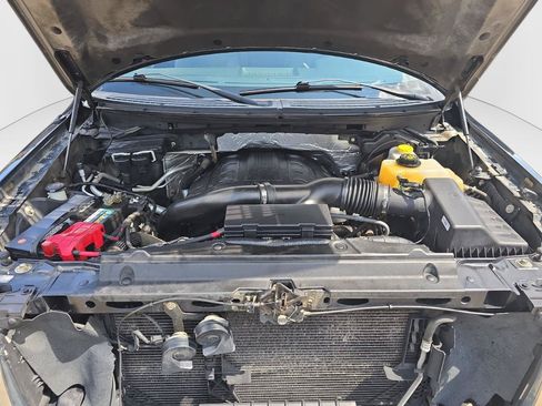 Used 2014 Ford F150 XLT AWD/4WD image 30