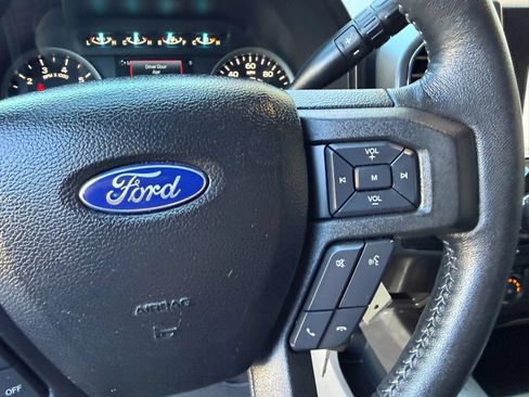 Used 2018 Ford F150 XLT w/ Equipment Group 302A Luxury AWD/4WD image 21