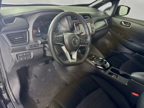 Used 2022 Nissan Leaf SV Plus image 9