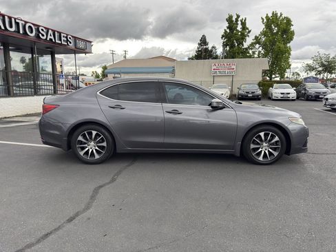 Used 2017 Acura TLX w/ Technology Package image 2