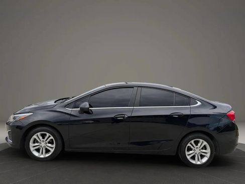 Used 2019 Chevrolet Cruze LT w/ LT Fleet Convenience Package FWD image 4