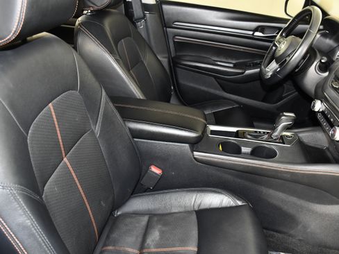 Used 2020 Nissan Altima 2.5 SR FWD image 39