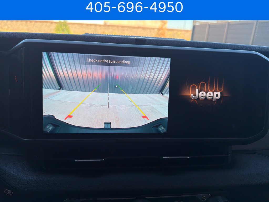 Used 2025 Jeep Gladiator Sport AWD/4WD image 32