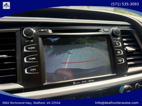 Used 2019 Toyota Highlander Plus AWD/4WD image 31