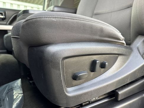 Used 2018 Chevrolet Silverado 1500 LT w/ Texas Edition image 14