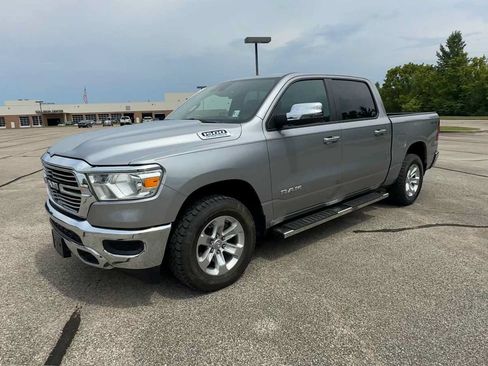 Used 2024 RAM 1500 Laramie AWD/4WD image 4
