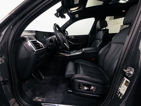 Used 2025 BMW X7 xDrive40i w/ Executive Package image 7