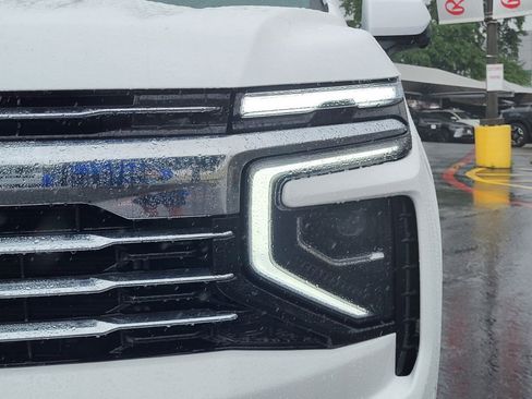 Used 2025 Chevrolet Tahoe LT AWD/4WD image 11
