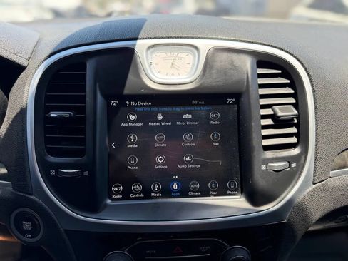 Used 2019 Chrysler 300 Limited RWD image 48