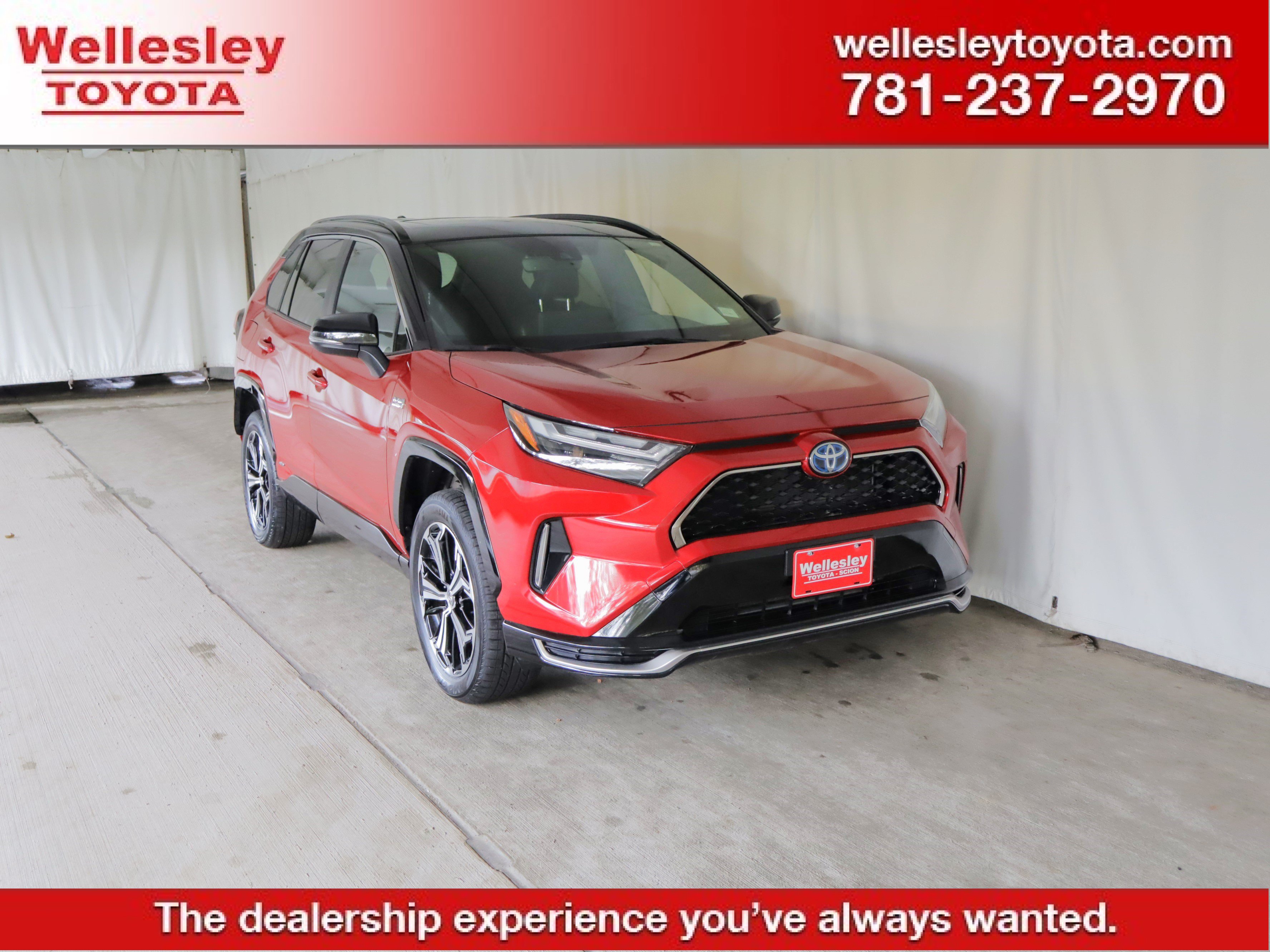 Used 2023 Toyota RAV4 XSE w/ Weather Package AWD/4WD image 1