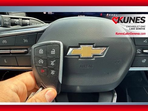 Used 2024 Chevrolet Traverse LT FWD image 22