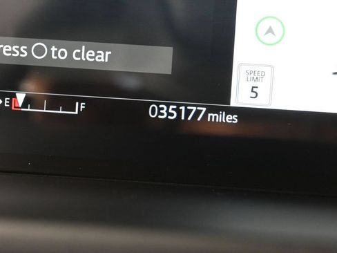 Used 2025 Land Rover Defender 110 S AWD/4WD image 43