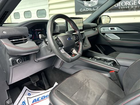 Used 2025 Ford Explorer ST AWD/4WD image 9