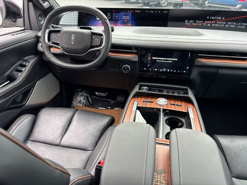 New 2026 Lincoln Navigator L Black Label AWD/4WD image 30