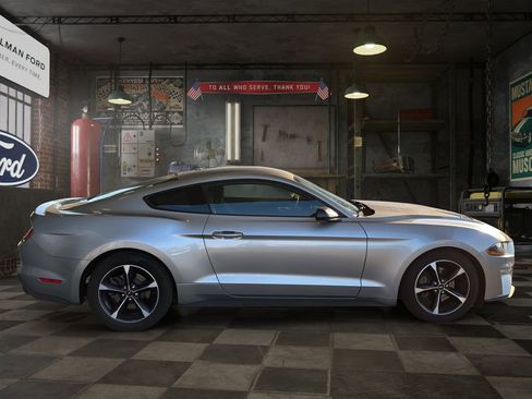 Used 2020 Ford Mustang Coupe image 7