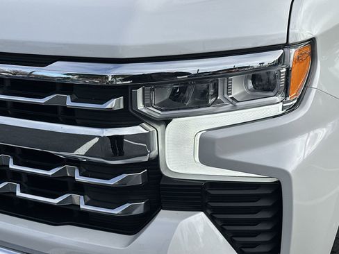 Used 2022 Chevrolet Silverado 1500 LTZ w/ LTZ Premium Package image 11