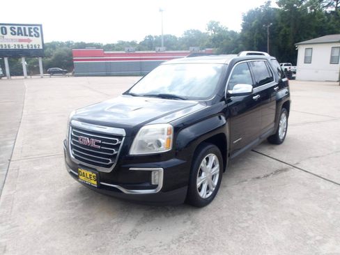 Used 2017 GMC Terrain SLT w/ Driver Alert Package I FWD image 2